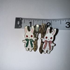 Lot Of 2 Husband And Wife Farmers Pins Brooches